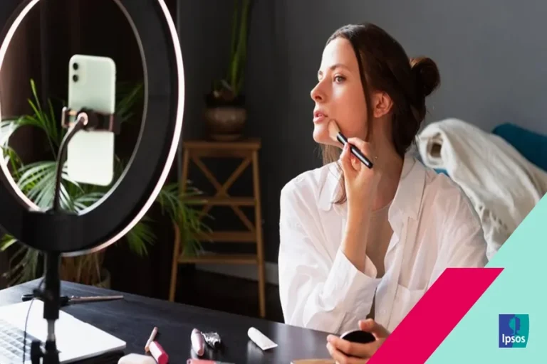 The Digital Beauty Revolution: How Online Tools Are Transforming Self-Care Digital Beauty Revolution